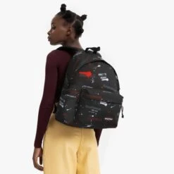 Eastpak Padded Pak'r Rugzak Tags Black -Tassen en Pasjes ek000620 2e7 alt001 uc250812 mhigh