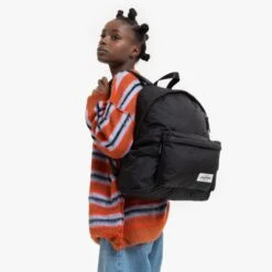 Eastpak Padded Pak'r Rugzak Puff Black -Tassen en Pasjes ek000620 3e1 alt001 uc250483 mhigh
