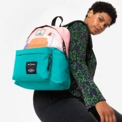 Eastpak Padded Pak'r Rugzak The Simpsons Sofa -Tassen en Pasjes ek000620 7a5 alt001 uc217876 mhigh