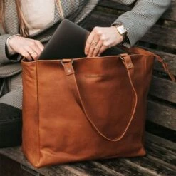 Chesterfield Berlin Shopper Large 15.4" Cognac -Tassen en Pasjes leren shopper cognac berlin