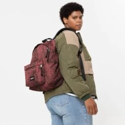 Eastpak Padded Pak'r Rugzak Accentimal Peach 9 Eastpak Padded Pak'r Rugzak Accentimal Peach -Tassen en Pasjes pakr peach